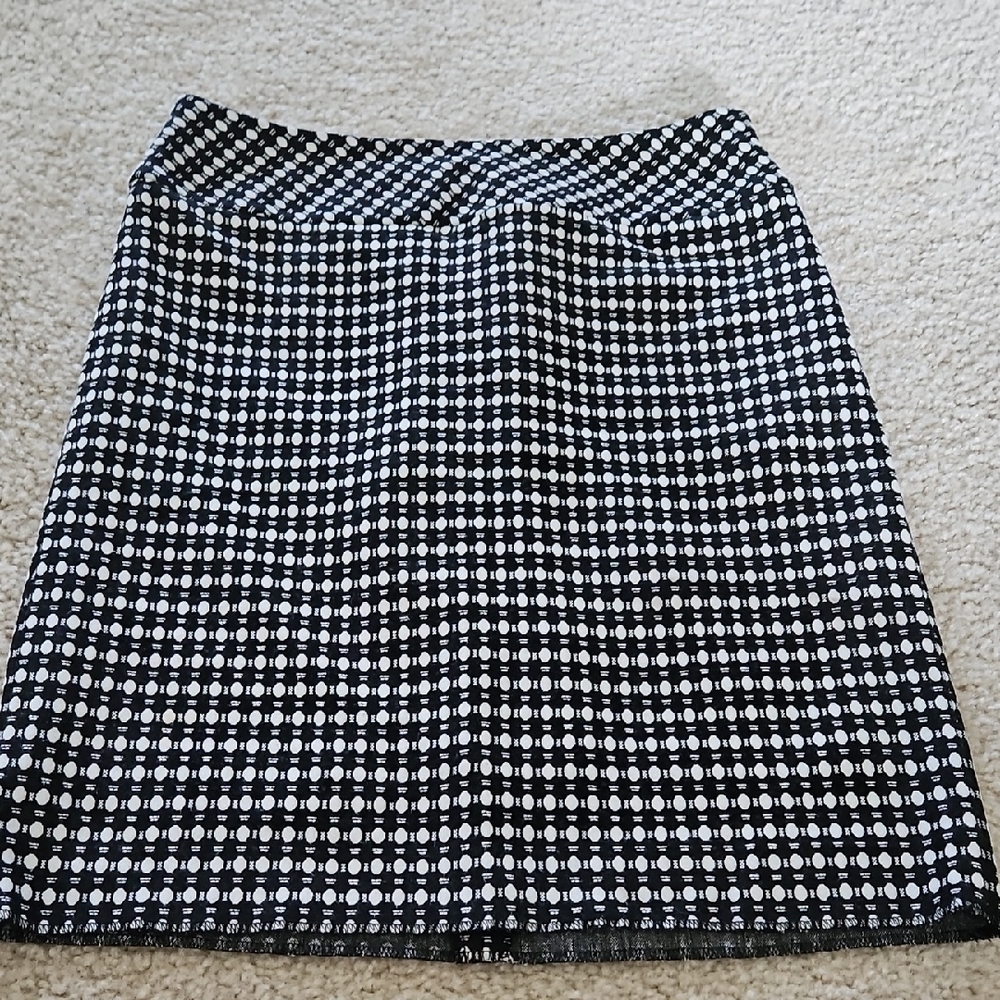 LOFT Black and White Knee-Length Pencil Skirt